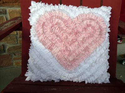 How to make a ruffly Valentine's Day Pillow